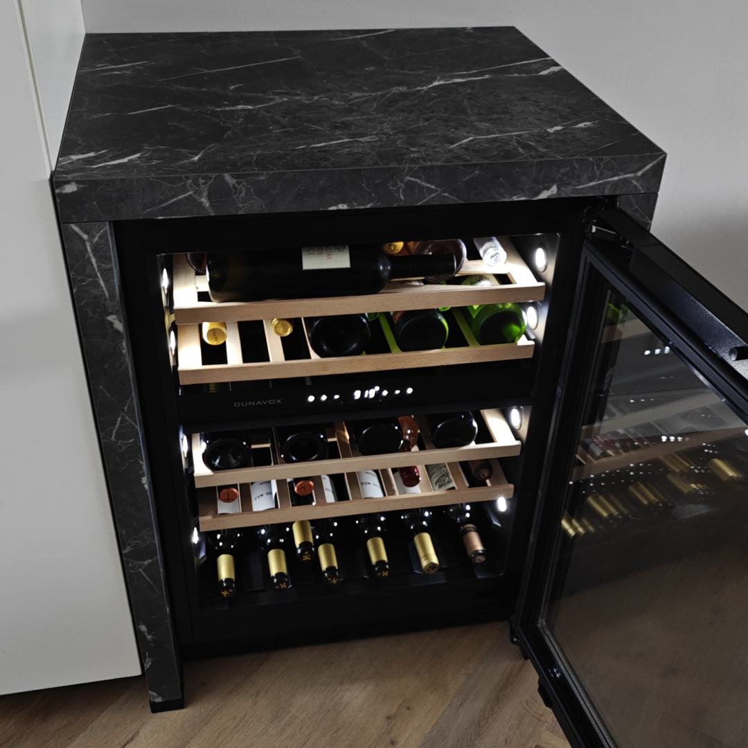 Dunavox Flow-39.TO Wijnkoelkast | DAUF-39.119DOP.TO | 2 Zones | Eigen Kleur