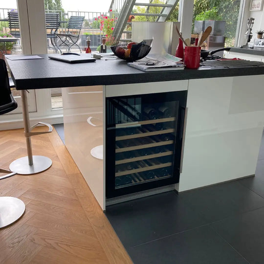 Dunavox Flow-46 Wijnkoelkast | DAUF-46.138B | 1 Zone | Zwart